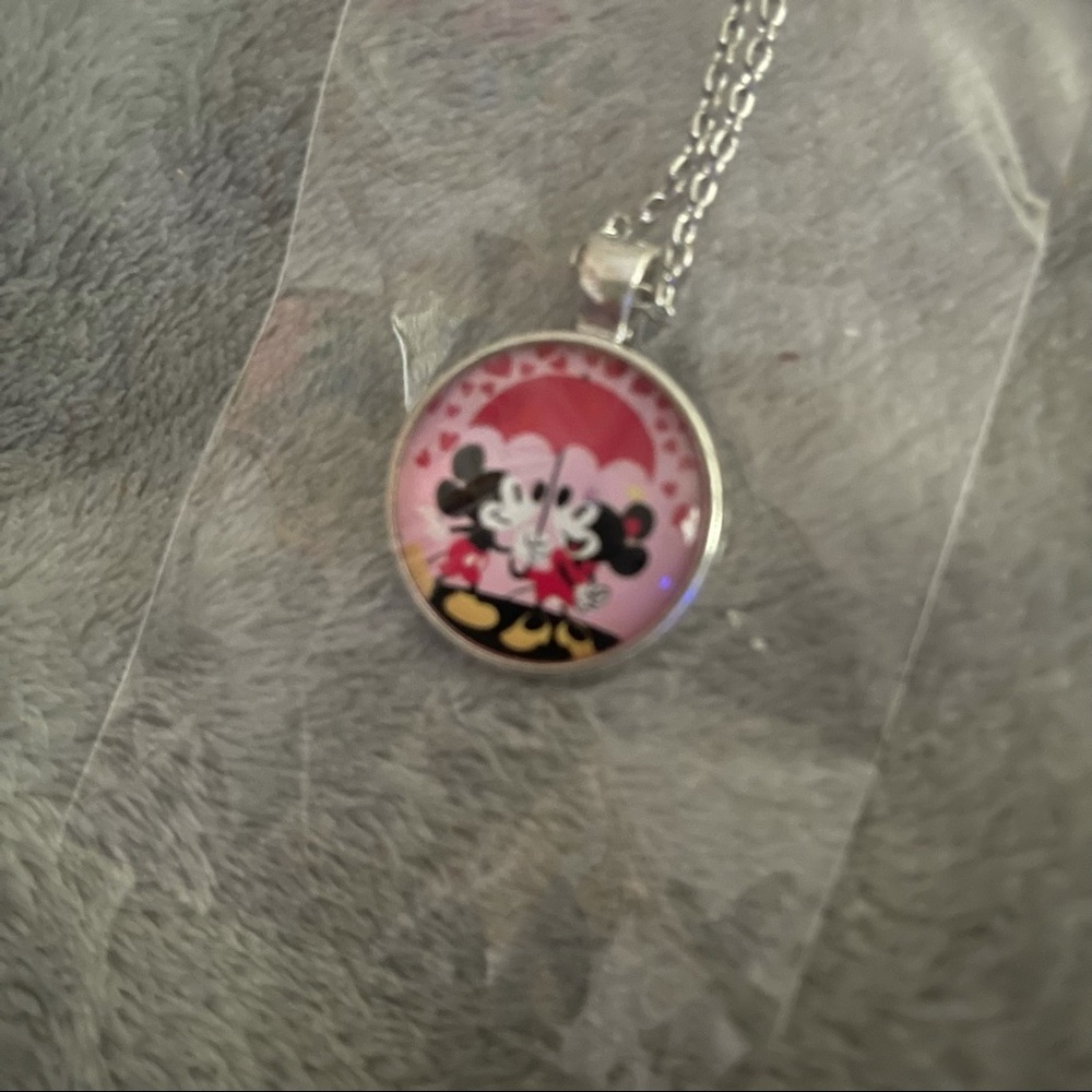 🆕 Disney Rainy Day Mickey & Minnie Mouse Necklace - Picture 8 of 12